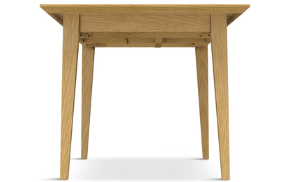 Colby Extendable Dining Table in Oak